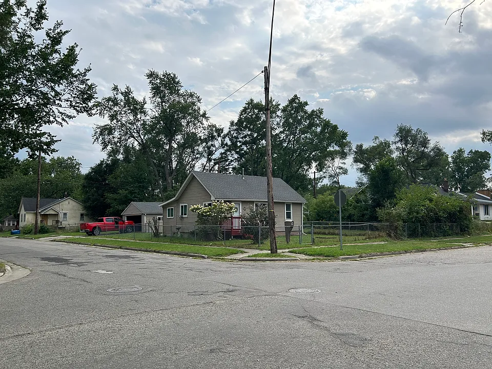 79 W Cornell Ave