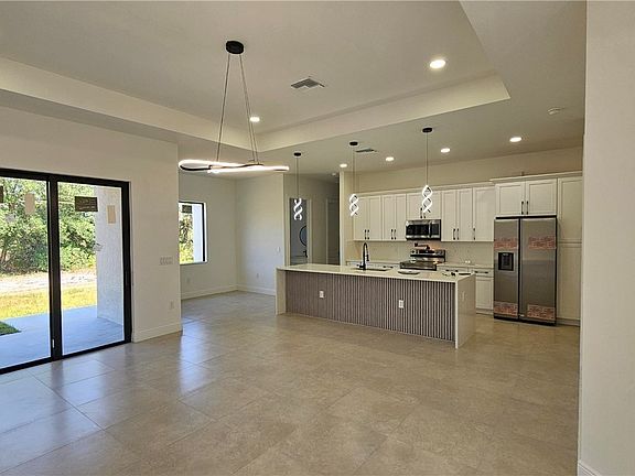 4th image of 812 Hibiscus Ave