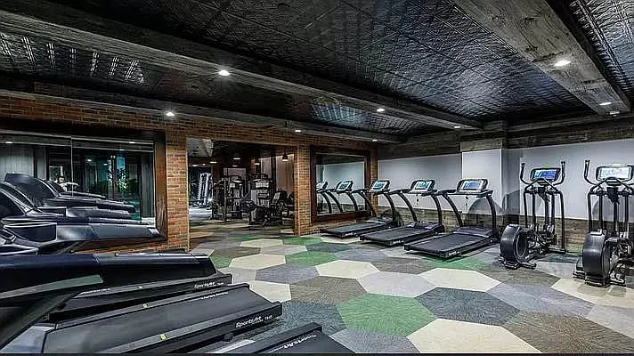 Rented by The KCI Group | media 98