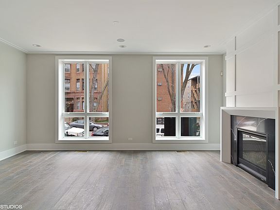 4th image of 623 W Wellington Ave #1