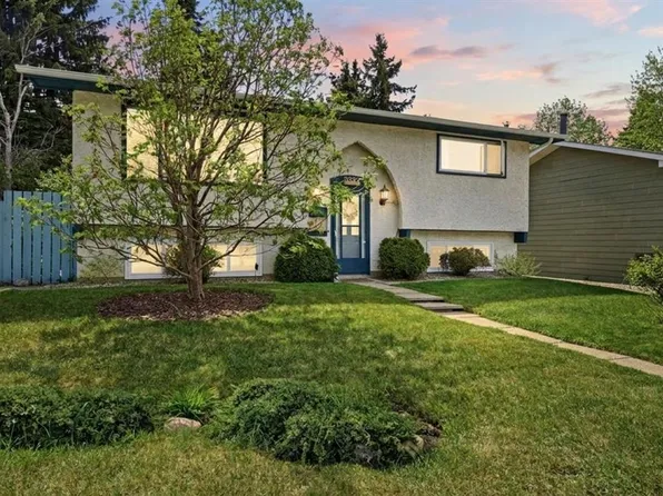 5327 N 38th St, Innisfail, AB T4G 1E8