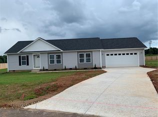 113 Grasslands Dr, Mooresville, NC 28115
