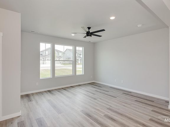 5th image of 4914 W Thornapple Dr