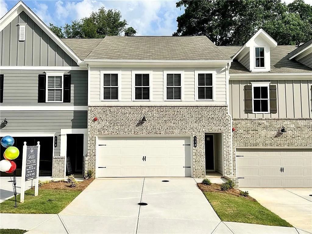 4 bed, 2.5 bath, 1872 sqft, $2,975 — Photo 1