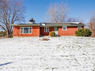 222 Salmon Creek Dr, Hilton, NY 14468