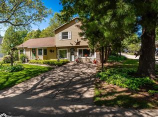 506 E Maple Ave, Conrad, IA 50621