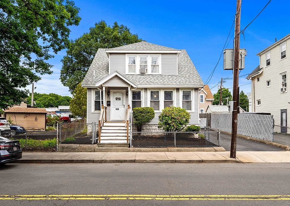 1st image of 359 Chatham St
