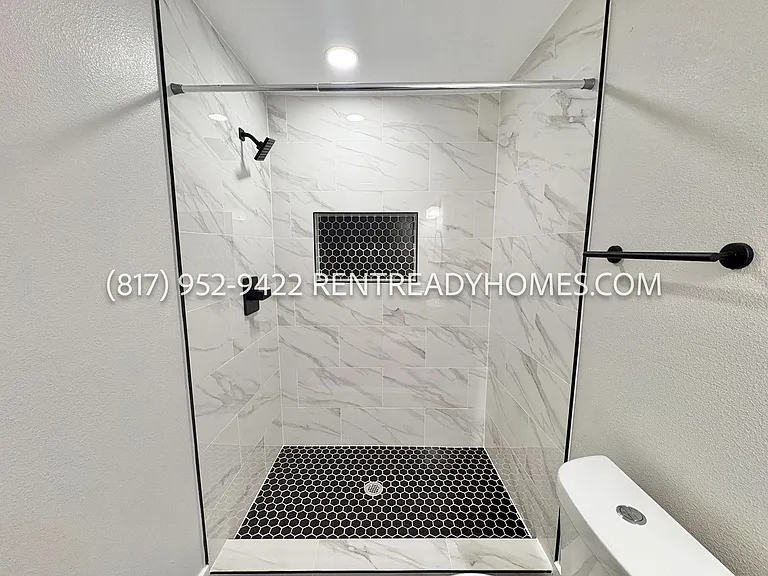 4009 Lamar St — Photo 15