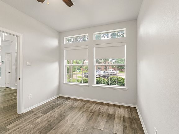 4th image of 2504 Meadow Hills Ln