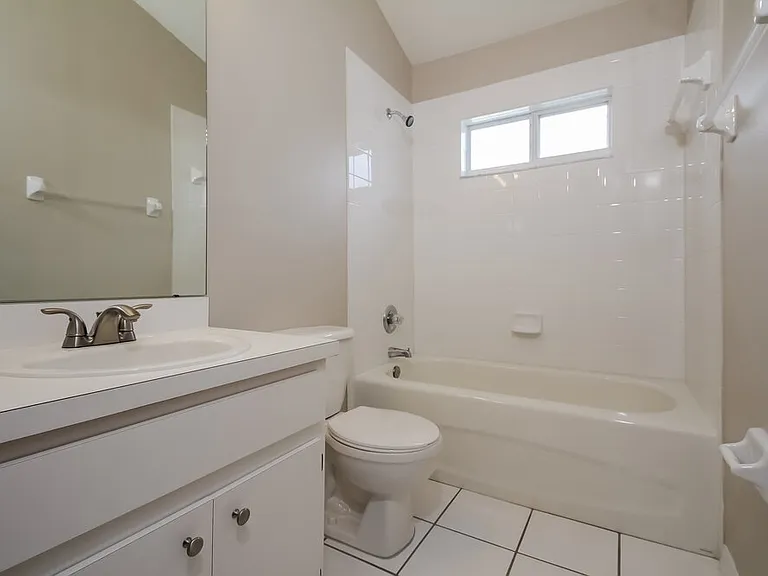 9801 Laurel Ledge Dr — Photo 12