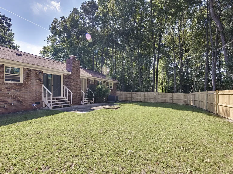 1725 Cheltenham Ln — Photo 24