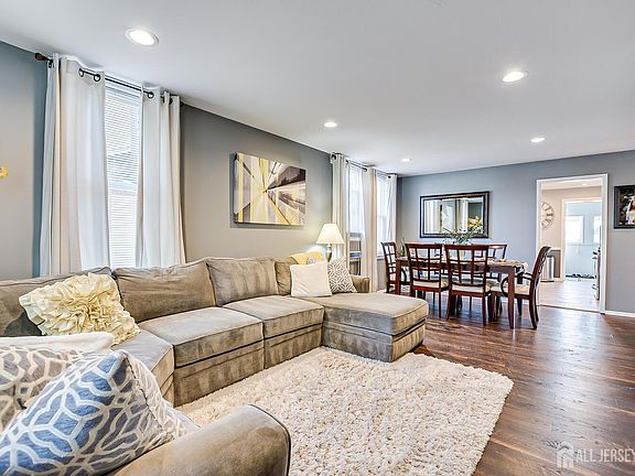 4th image of 361 Rudolph Ave #1