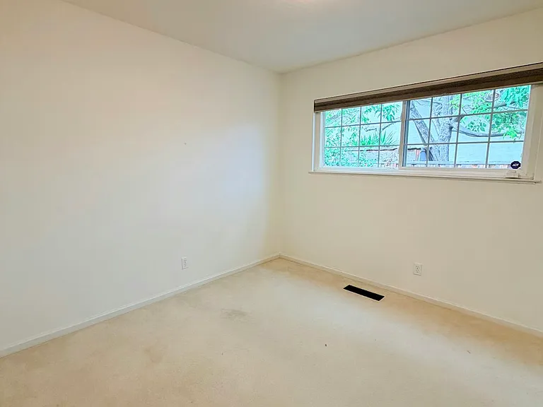 2819 Yarmouth Way — Photo 17