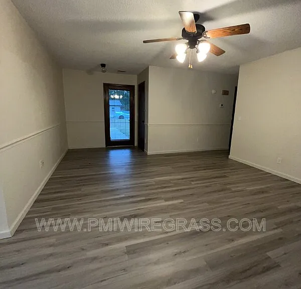 214 Brookside Ln — Photo 18