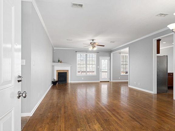 4th image of 715 Courtland Ave