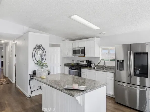 25114 Avenida Valencia, Homeland, CA 92548