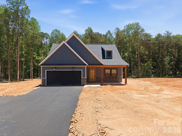 319 Lake Farm Dr, Salisbury, NC 28146