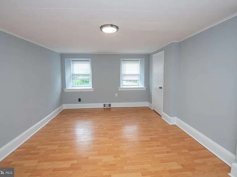 225 Old Soldiers Rd #B — Photo 23