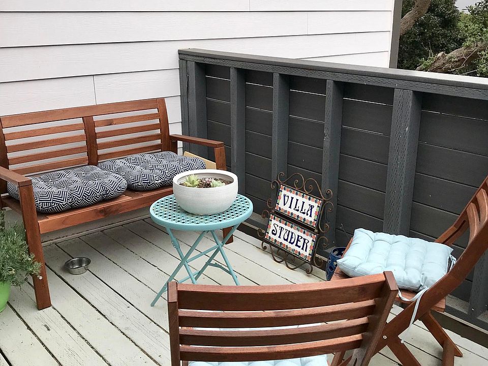 HUGE porch for SF area