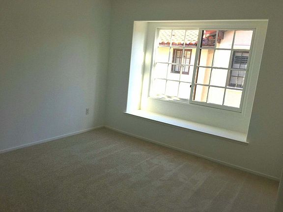 4th image of 491 E Bougainvillea Ln
