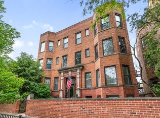 1048 W Byron St APT 1E, Chicago, IL 60613