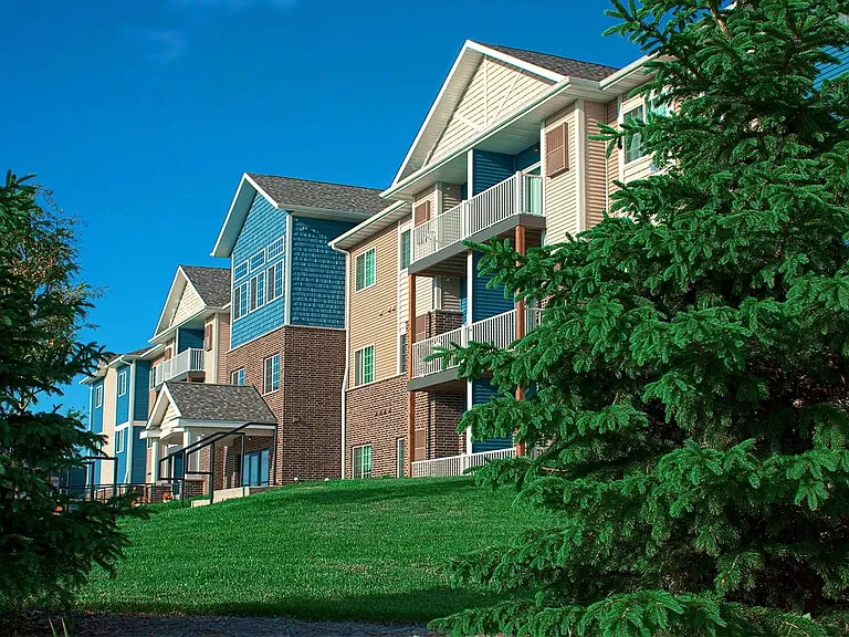 Gateway Green Apartments — Photo 33