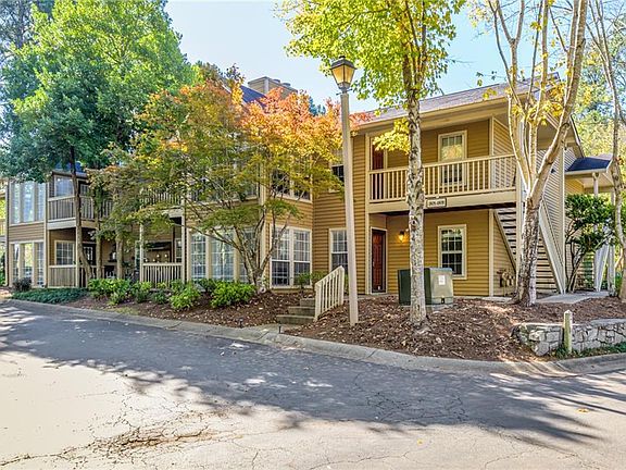 2nd image of 1806 Country Park Dr SE