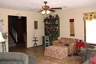 2nd image of 1115 Country Wood Dr
