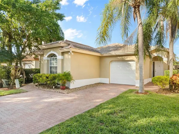 2970 NW 99th Ct, Doral, FL 33172