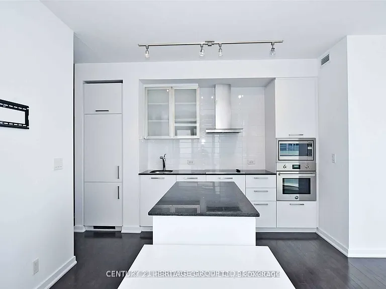 12 York St #5202 — Photo 5