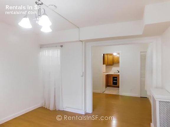 4th image of 1053 Bush St APT A