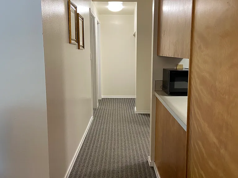 4731 12th Ave NE #101 — Photo 8