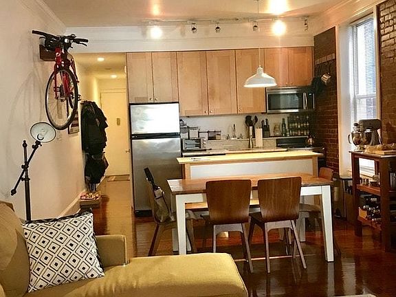 3rd image of 153 W 80th St APT 3B