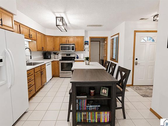 4th image of 105 Raven Ct
