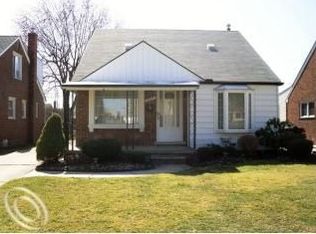 19676 Damman St, Harper Woods, MI 48225