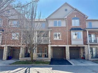 628 Garibaldi Cmn, Burlington, ON