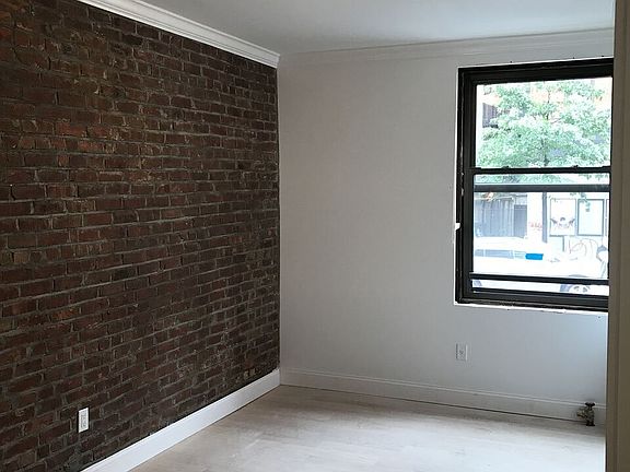 2nd image of 943 Sheridan Ave APT 2