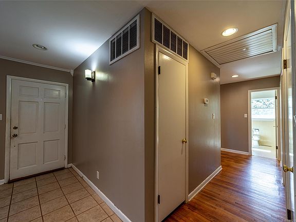 4th image of 1509 Red Bud Ln