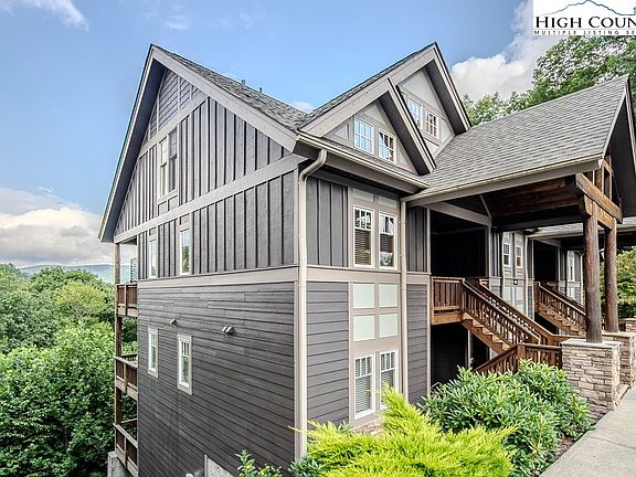 2nd image of 400 Peaceful Haven Dr #H-1