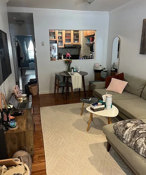 1834 Fitzwater St #1 — Photo 3