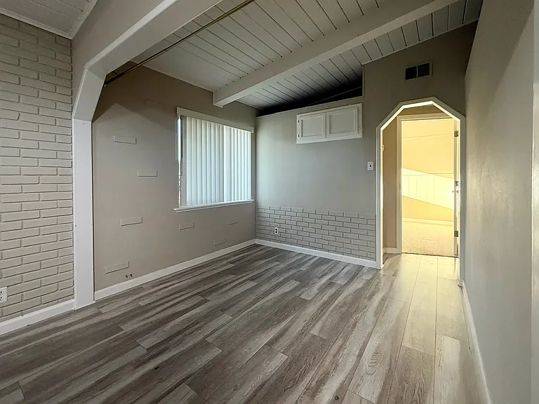 435 Dell Ave — Photo 12