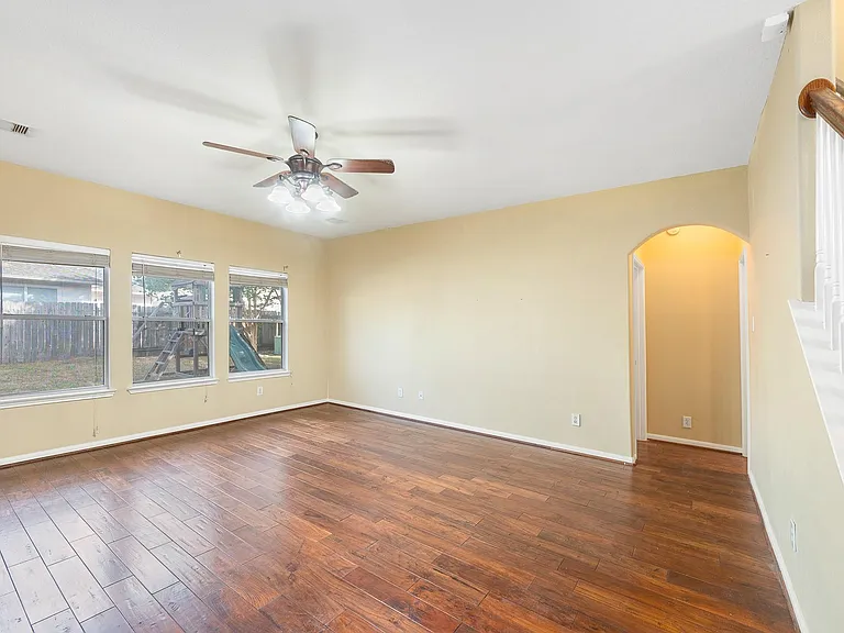 10003 Lynette Falls Dr — Photo 20