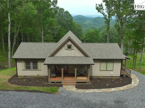 337 Autumn Leaf Way, Crumpler, NC 28617