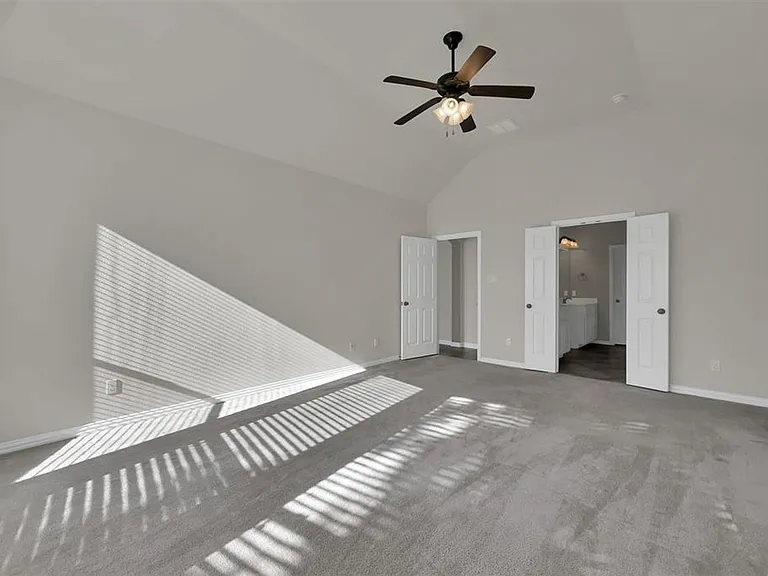 2 Maitland Ct — Photo 18