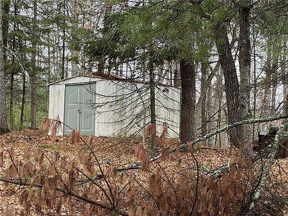 4th image of 2178 Sunnyside Road