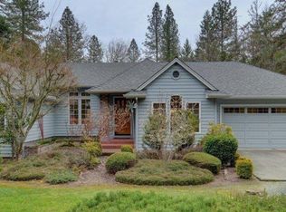 415 Honeycutt Dr, Grants Pass, OR 97526