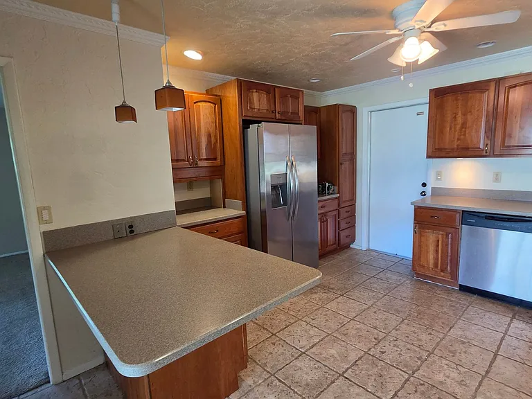 1876 Mid Ocean Cir — Photo 6