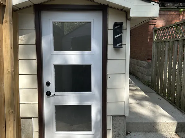 27 Belgrave Ave, London, ON N6C 4B3