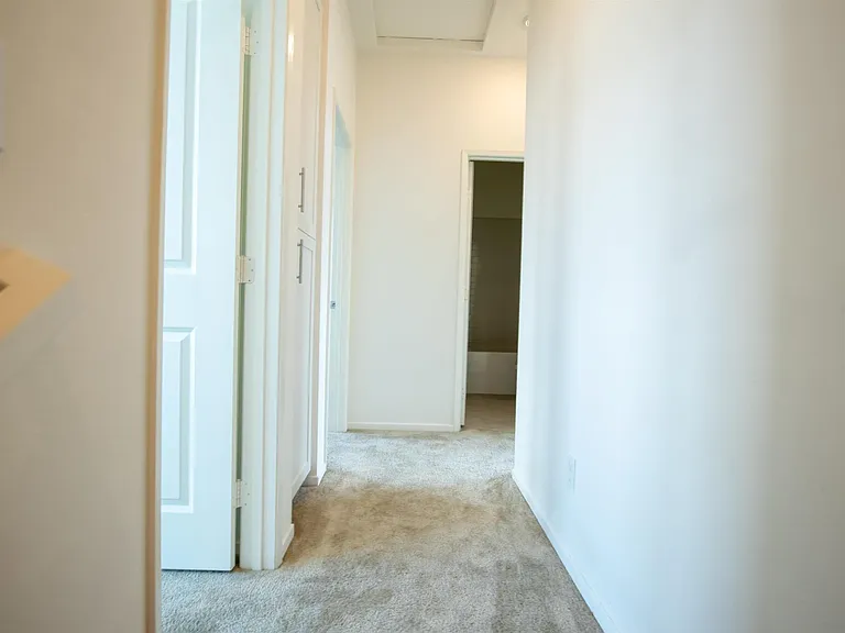 516 Avienda Ctr #106 — Photo 15