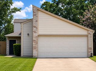 11923 Lakewood West Dr, Cypress, TX 77429